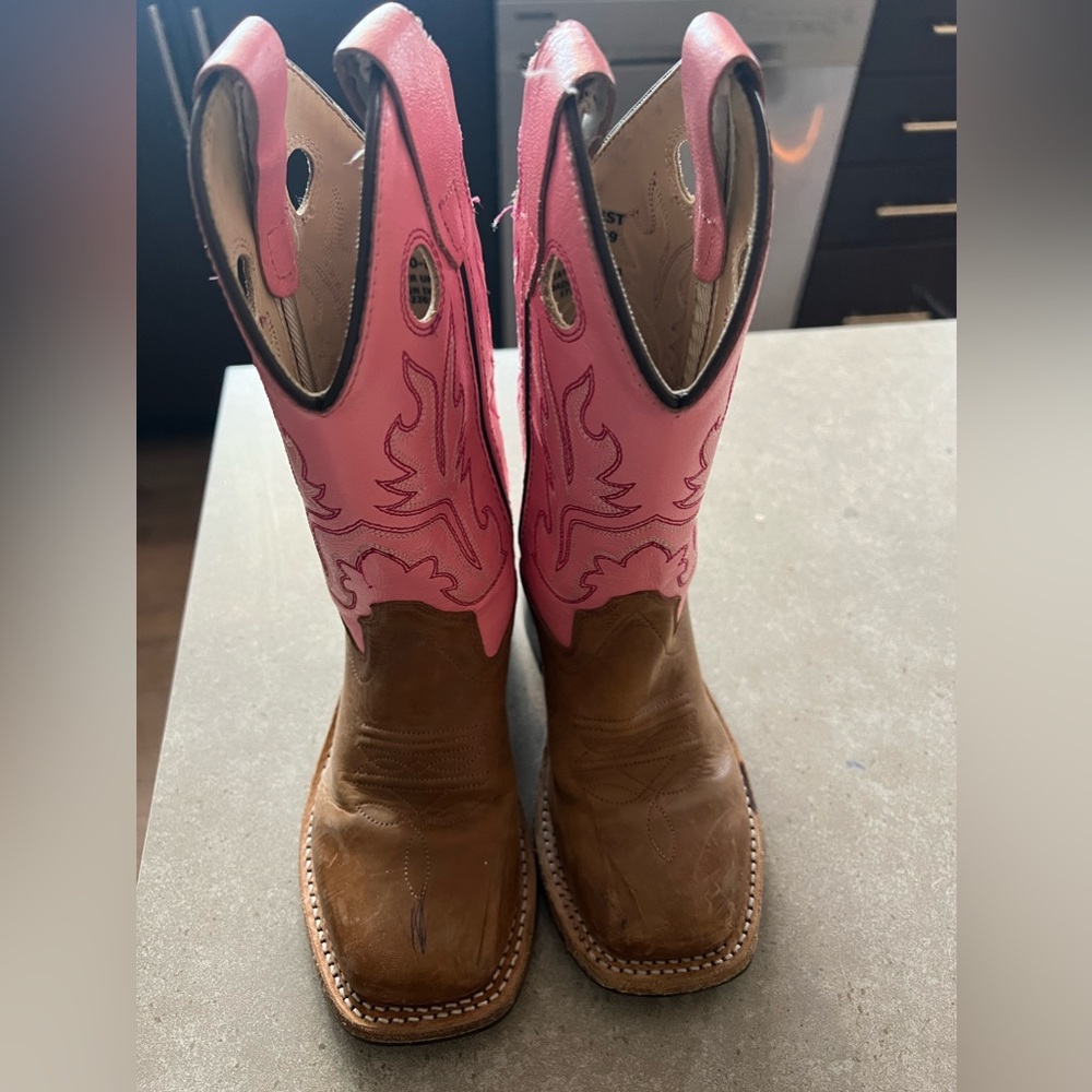 Girls cowboy boots